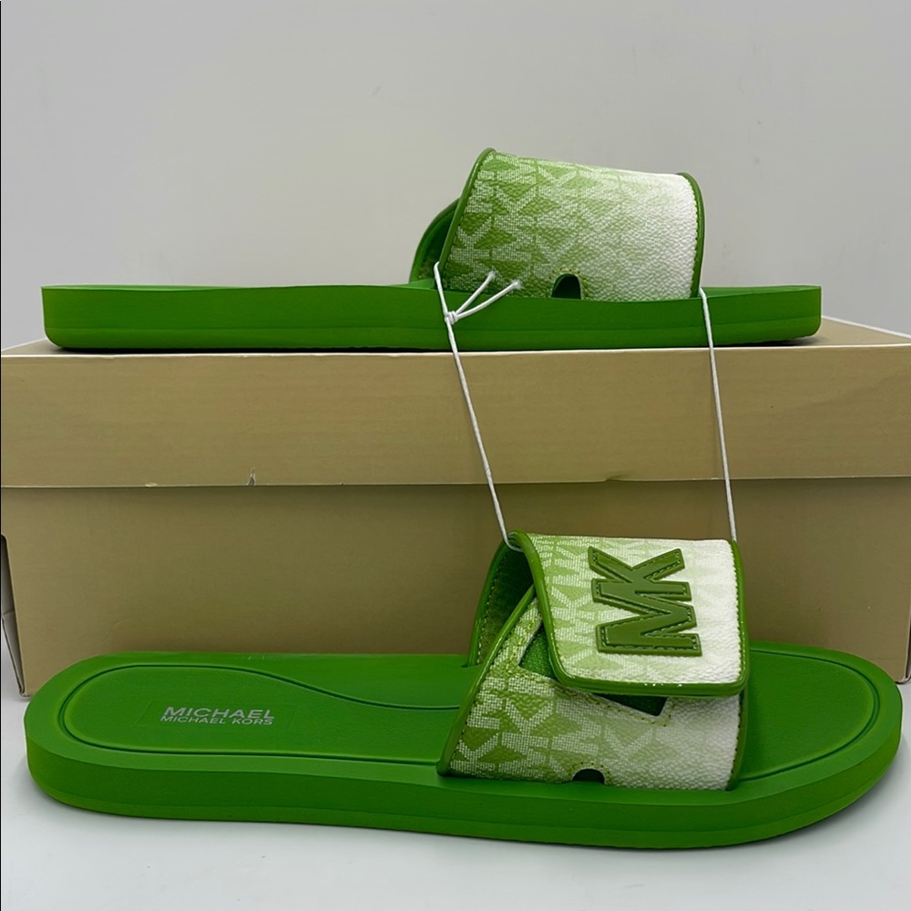 Michael Kors Green Slide Logo Sandals Palmer Ombré Signature
Jungle Green
NWT - Picture 2 of 16